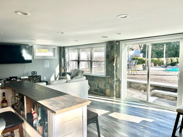 2 Holderith Rd, West Caldwell Twp., NJ 07006