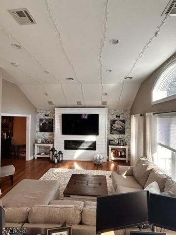 2 Holderith Rd, West Caldwell Twp., NJ 07006