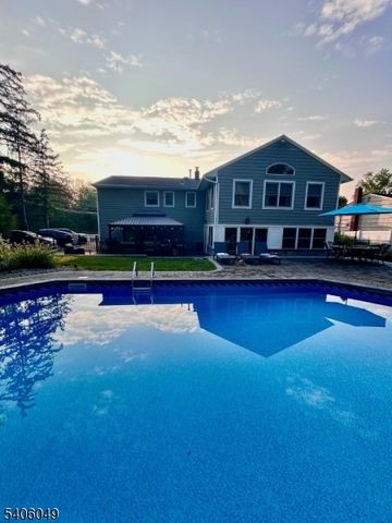 2 Holderith Rd, West Caldwell Twp., NJ 07006