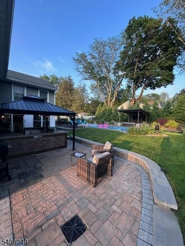 2 Holderith Rd, West Caldwell Twp., NJ 07006