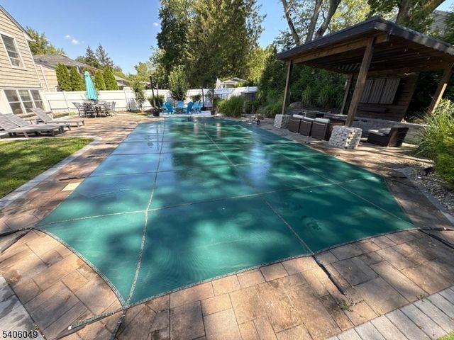 2 Holderith Rd, West Caldwell Twp., NJ 07006