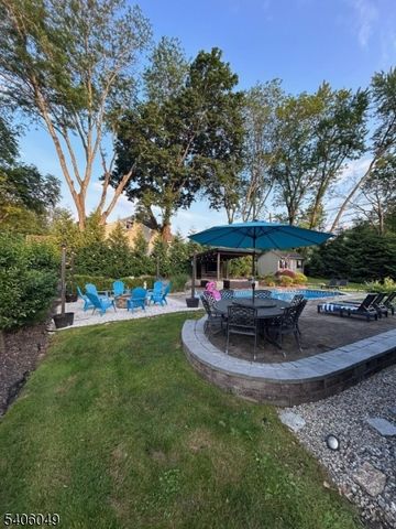 2 Holderith Rd, West Caldwell Twp., NJ 07006