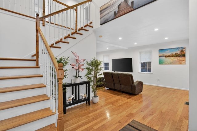 99 Dudley Rd, Oxford, MA 01540