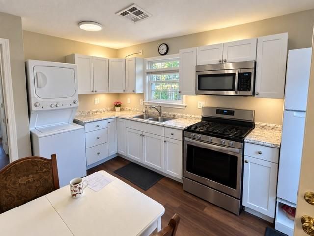 414 S 7th Street, Noble, OK 73068