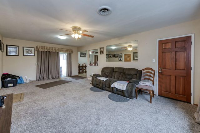 1055 E Dinuba Avenue, Reedley, CA 93654