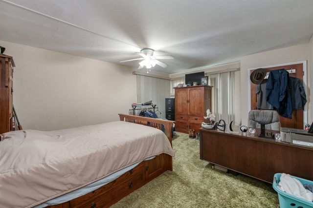 1055 E Dinuba Avenue, Reedley, CA 93654