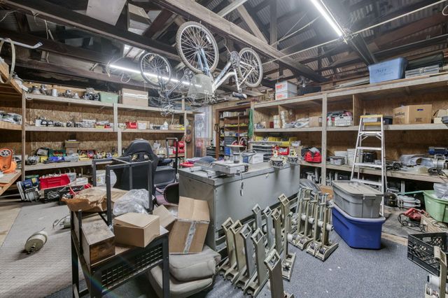 1055 E Dinuba Avenue, Reedley, CA 93654