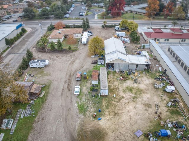1055 E Dinuba Avenue, Reedley, CA 93654