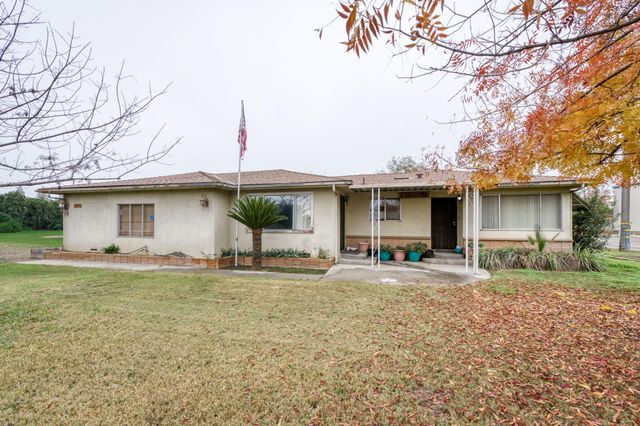1055 E Dinuba Avenue, Reedley, CA 93654