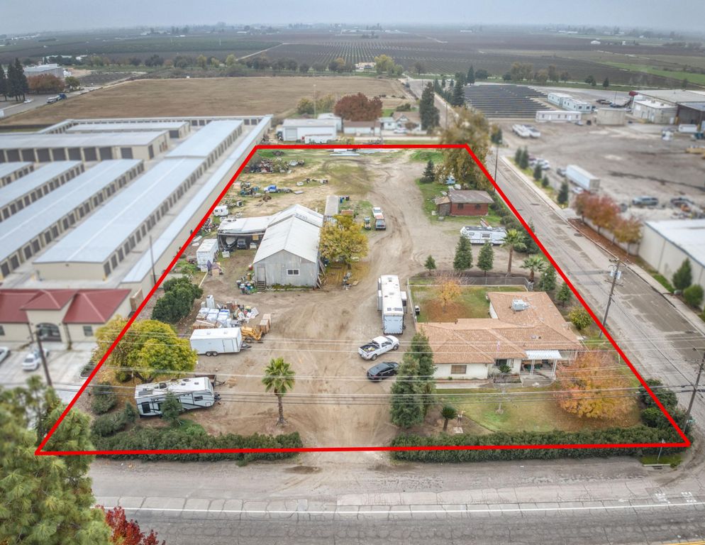 1055 E Dinuba Avenue, Reedley, CA 93654