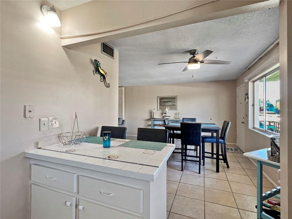 Image 11 of property listing at 4480 IRONWOOD CIRCLE 217A, Bradenton, FL 34209