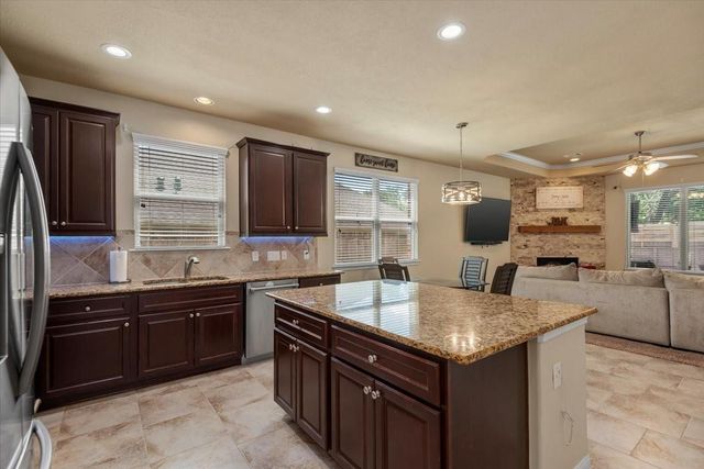 3726 Whisper Walk, Montgomery, TX 77356