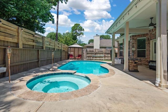 3726 Whisper Walk, Montgomery, TX 77356