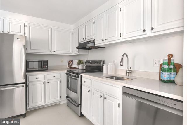 803 N HOWARD ST #333, Alexandria, VA 22304