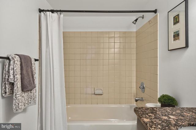 803 N HOWARD ST #333, Alexandria, VA 22304
