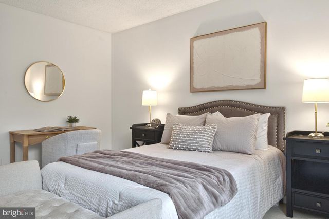 803 N HOWARD ST #333, Alexandria, VA 22304