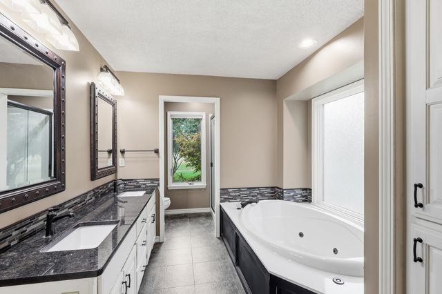 2235 N Tee Time, Wichita, KS 67205