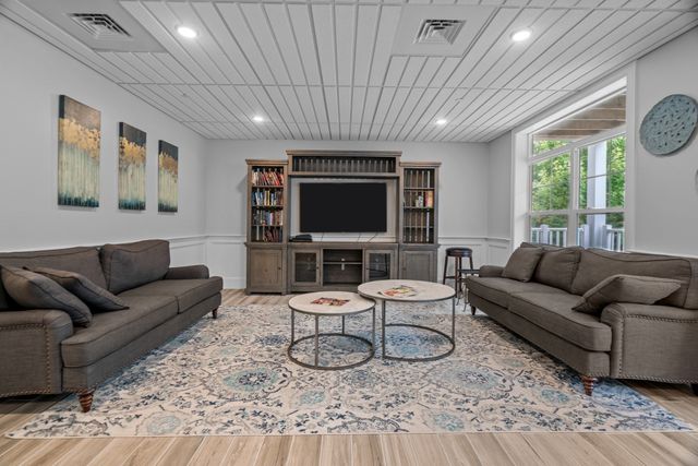 635 Old Post Road 302, Sharon, MA 02067