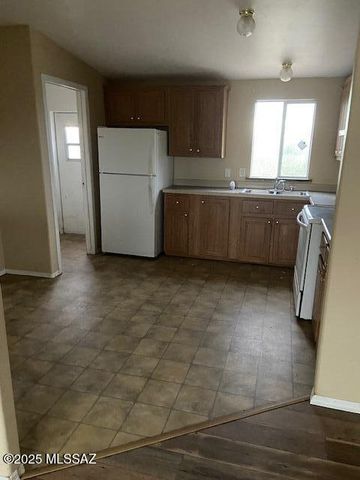 17321 E Zoo Stage Road, Vail, AZ 85641