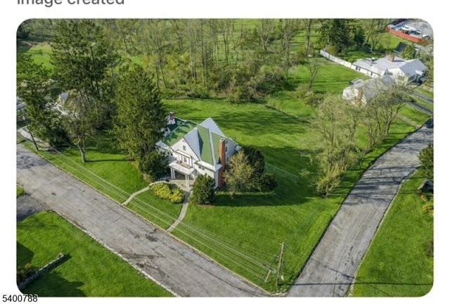 40 Park Ave, Newton Town, NJ 07860