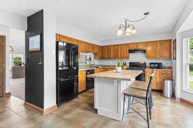 6808 Pine Bark Lane, Columbus, OH 43235