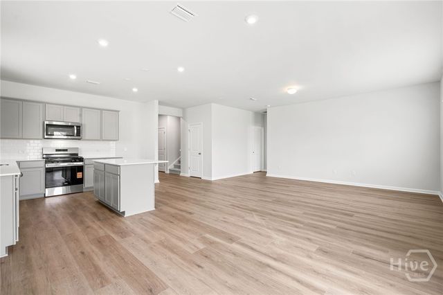 378 Crosstown Avenue, Richmond Hill, GA 31324