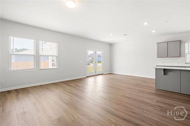 378 Crosstown Avenue, Richmond Hill, GA 31324