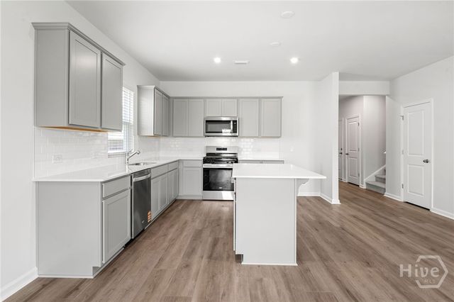 378 Crosstown Avenue, Richmond Hill, GA 31324