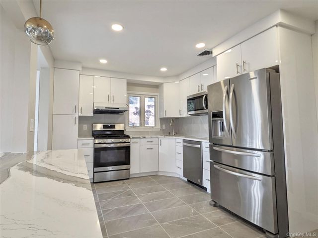 25116 Gaskell Road, Little Neck, NY 11362