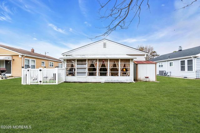 100 Torrey Pines Drive, Toms River, NJ 08757