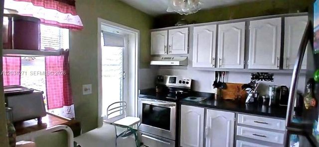 4090 NW 42nd Ave 304, Lauderdale Lakes, FL 33319