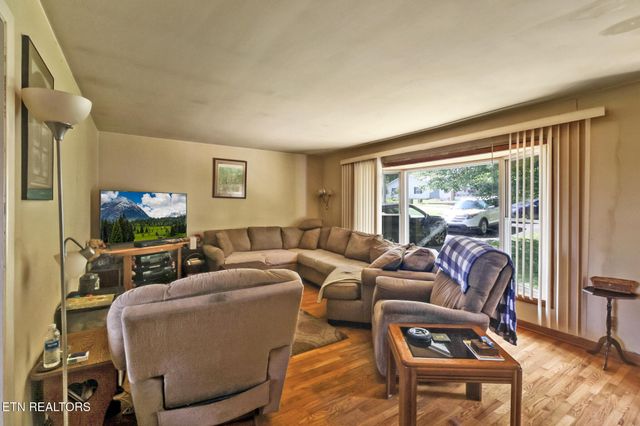 110 Clark Ave, Jamestown, TN 38556