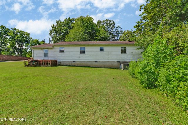 110 Clark Ave, Jamestown, TN 38556