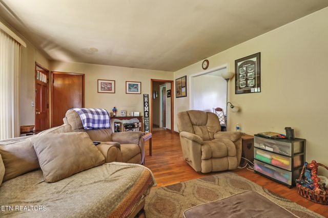 110 Clark Ave, Jamestown, TN 38556