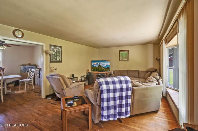 110 Clark Ave, Jamestown, TN 38556