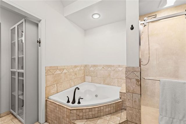 4203 NE 57th Terrace, Kansas City, MO 64119