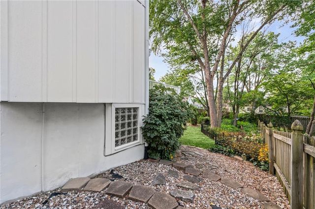 4203 NE 57th Terrace, Kansas City, MO 64119