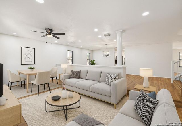 8127 Talkenhorn, Converse, TX 78109