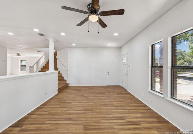 8127 Talkenhorn, Converse, TX 78109