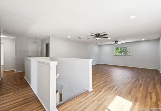 8127 Talkenhorn, Converse, TX 78109