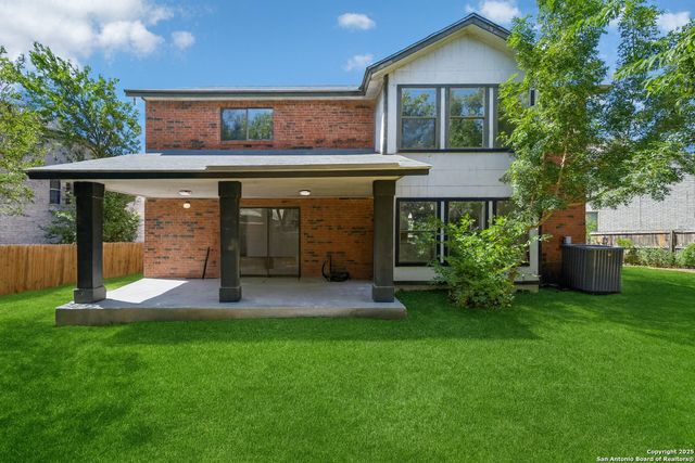 8127 Talkenhorn, Converse, TX 78109