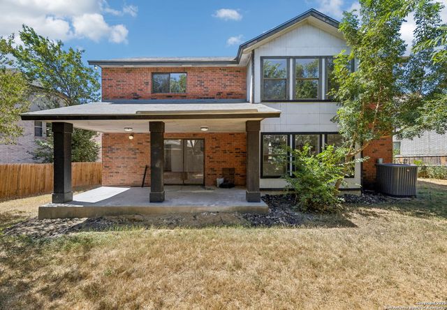 8127 Talkenhorn, Converse, TX 78109