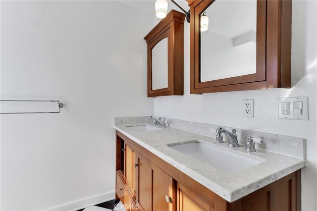 6117 Glen Holly Street, Los Angeles, CA 90068