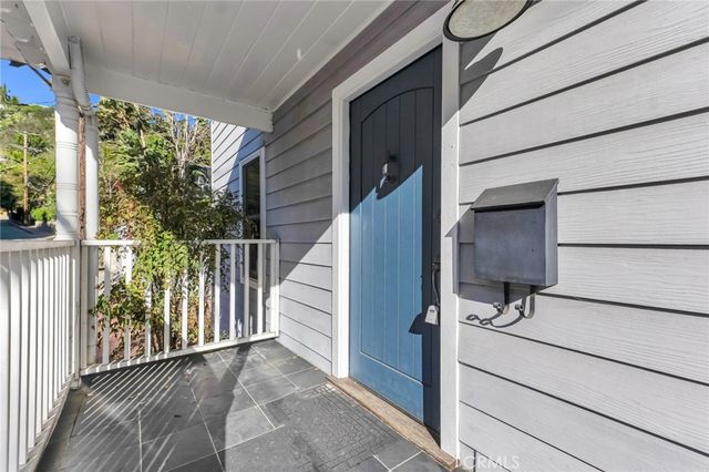 6117 Glen Holly Street, Los Angeles, CA 90068