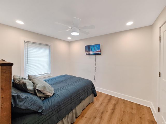 319 N Fourth Avenue, Evansville, IN 47710