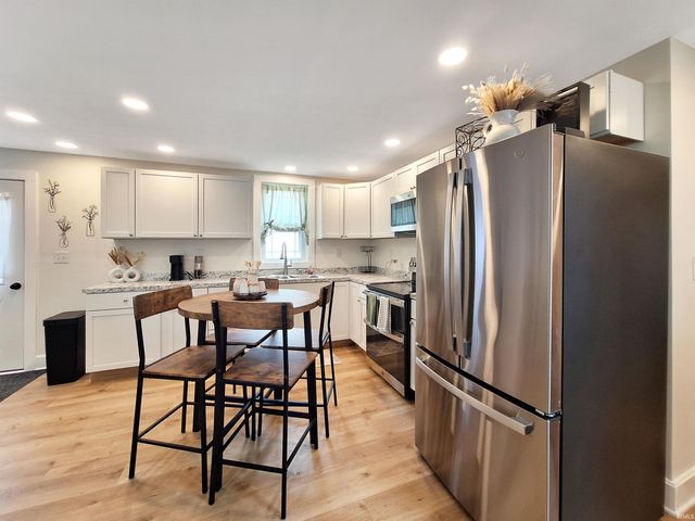 319 N Fourth Avenue, Evansville, IN 47710