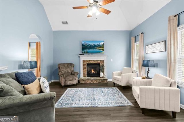 409 Willow Court, Rockmart, GA 30153