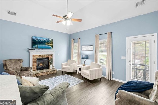 409 Willow Court, Rockmart, GA 30153