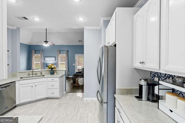 409 Willow Court, Rockmart, GA 30153