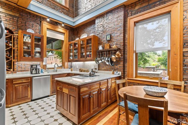 1619 Missouri Avenue, St Louis, MO 63104